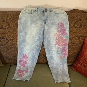 DG2 Diane Gilman Embroidered Crop Jeans - 14P